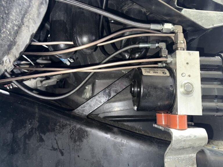 Hydraulic lines finished + routing